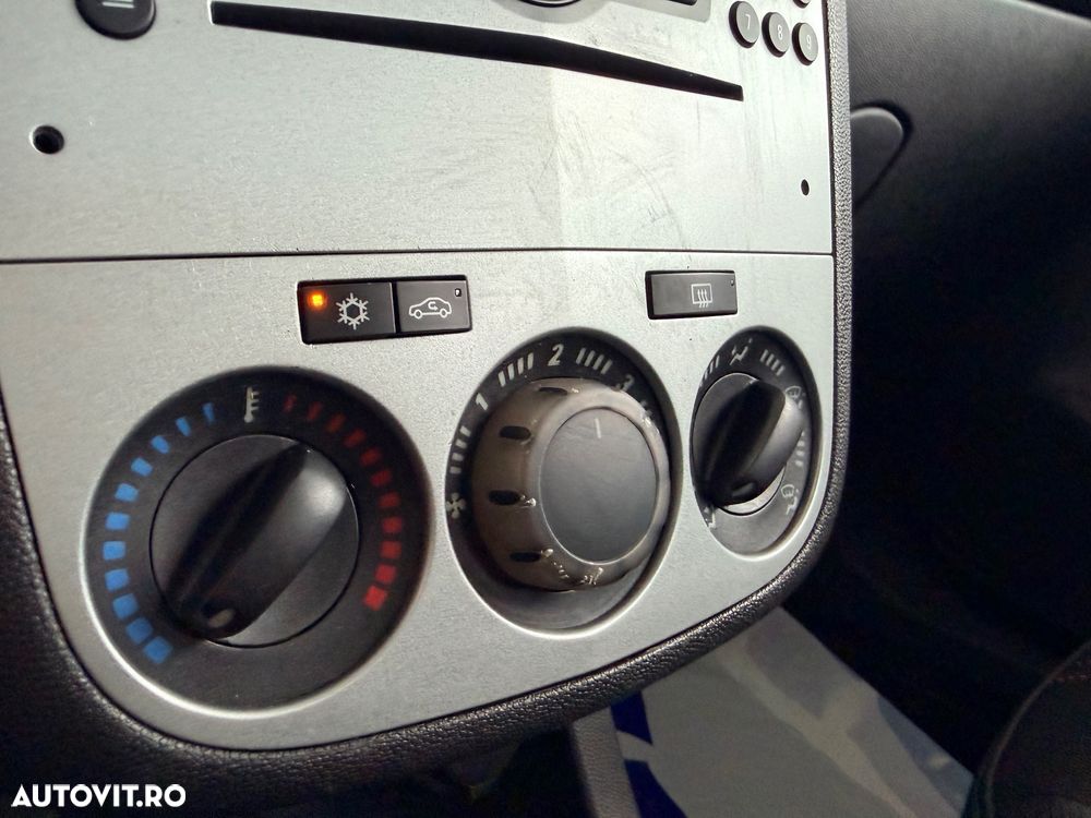 Opel Corsa - 12