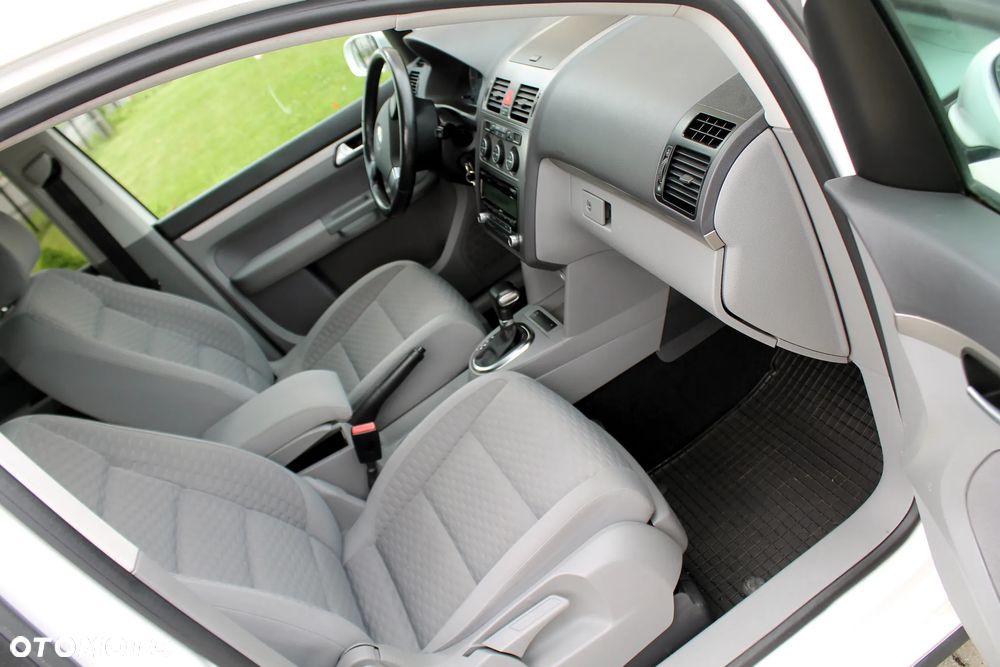Volkswagen Touran 1.4 TSI DSG Comfortline - 12