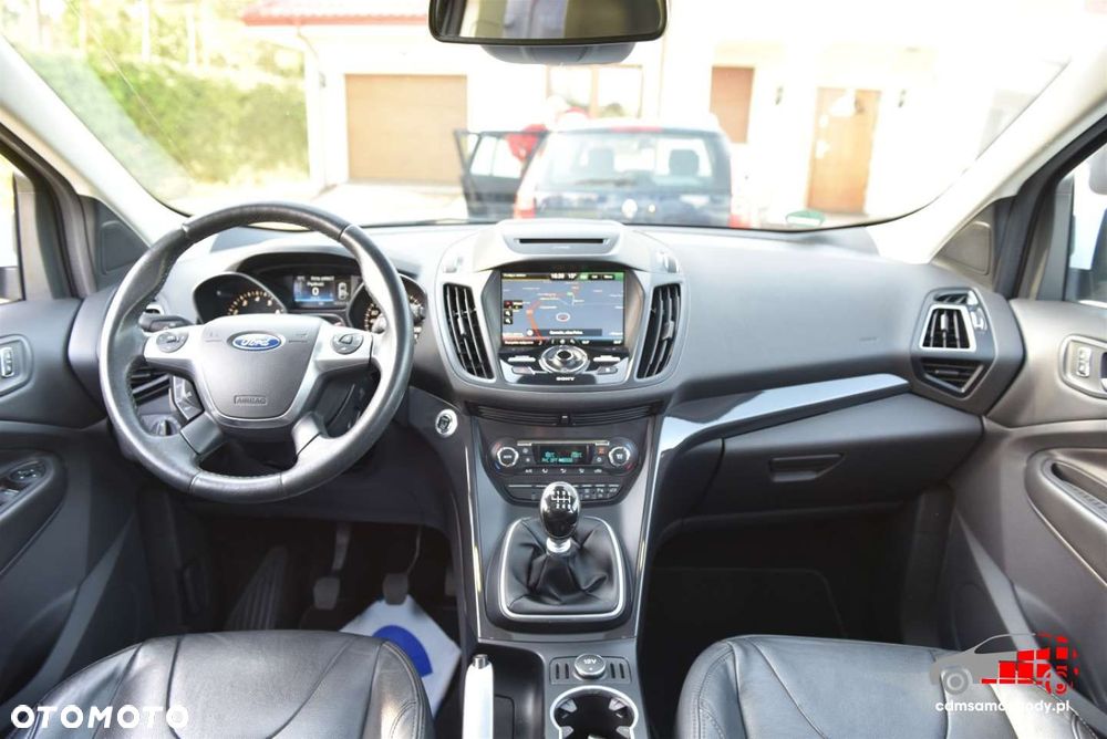 Ford Kuga 1.5 EcoBoost 2x4 Titanium - 20