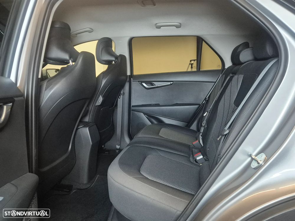 Kia Niro EV 64kWh Drive - 38