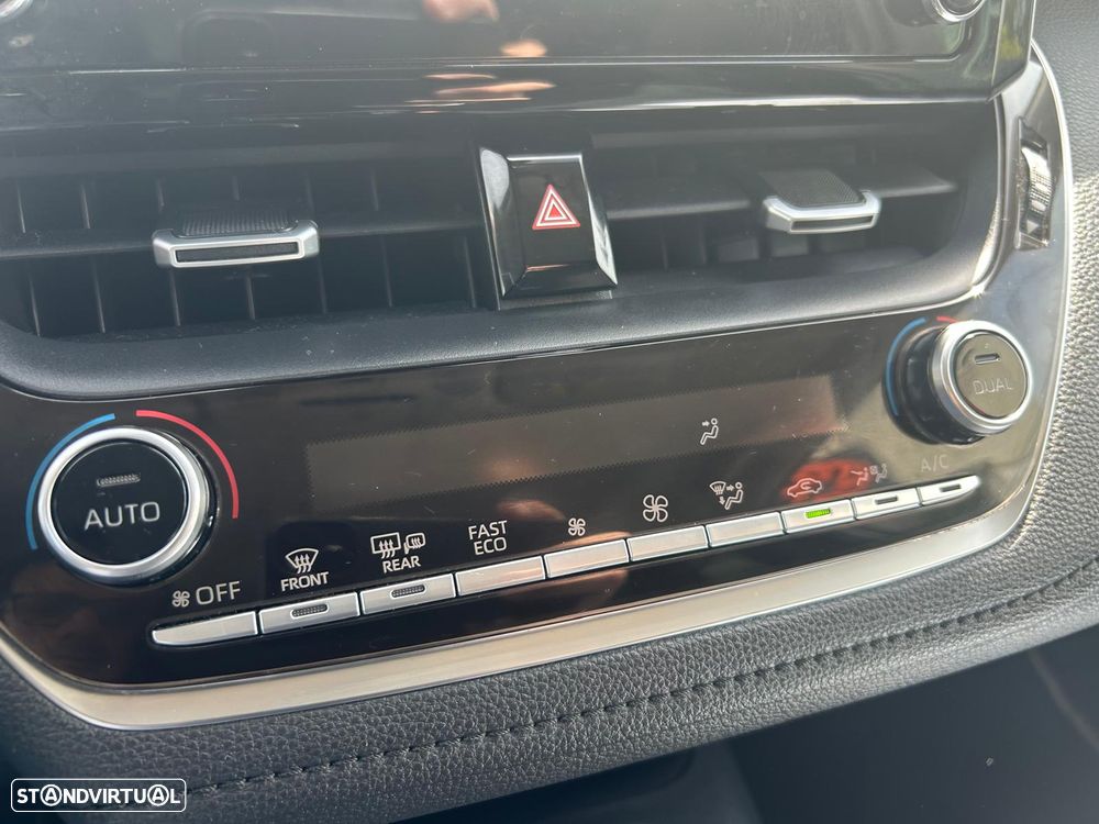 Toyota Corolla SD 1.8 Hybrid Exclusive - 16