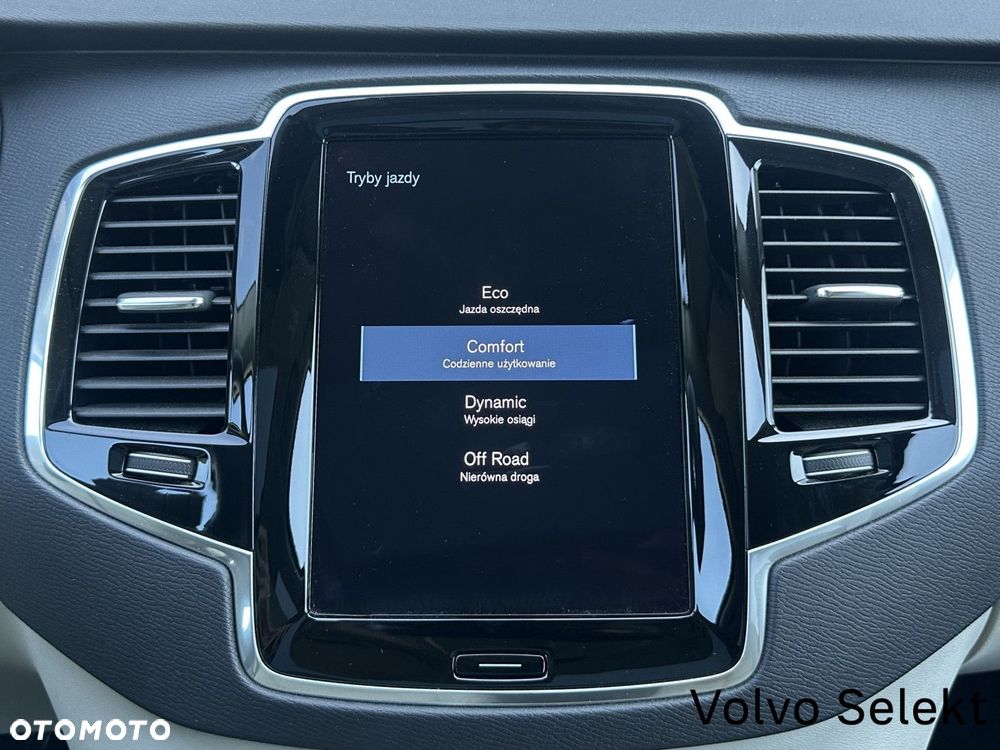 Volvo XC 90 - 21