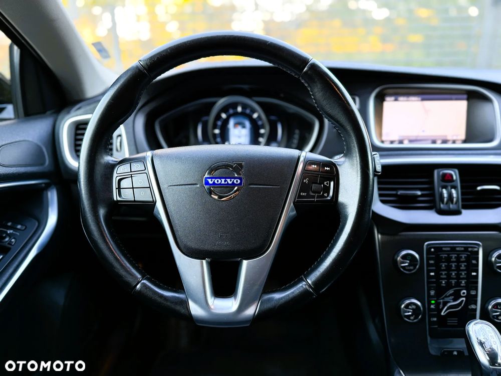 Volvo V40 D3 Momentum - 20