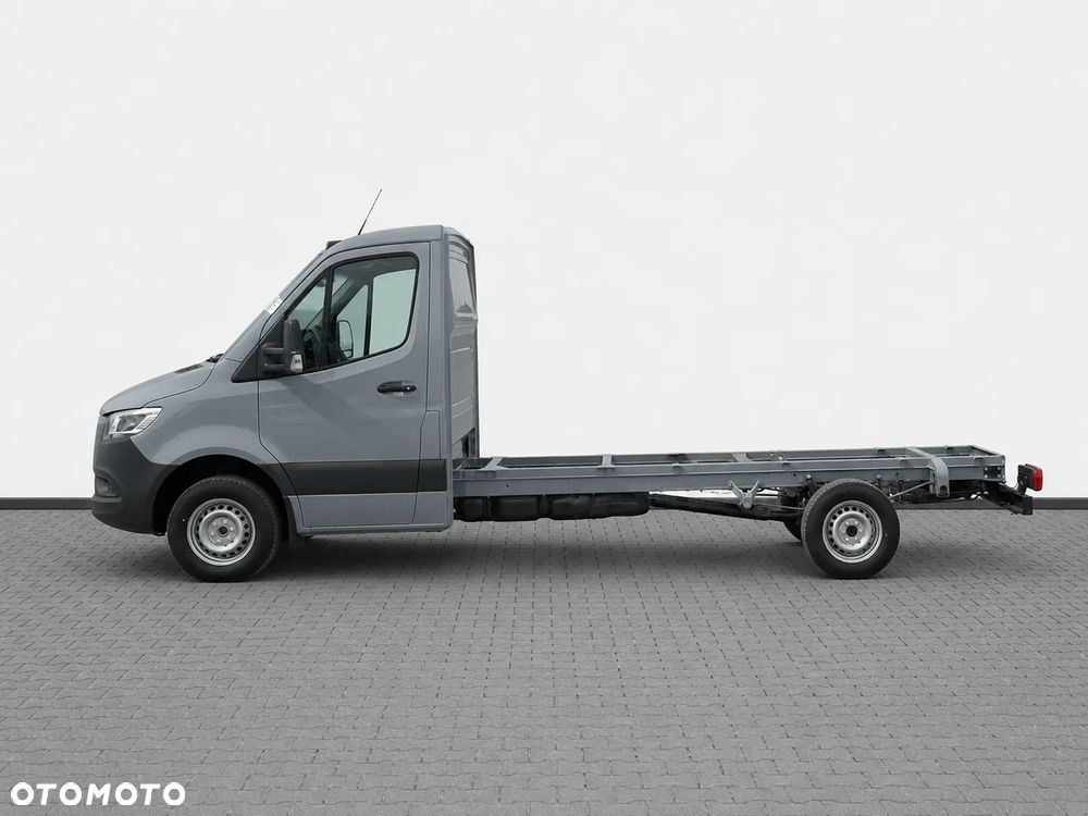 Mercedes-Benz Sprinter - 5