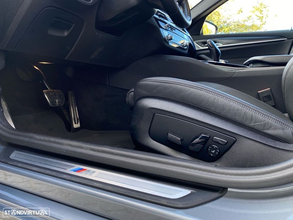 BMW 530 e Pack Desportivo M - 17