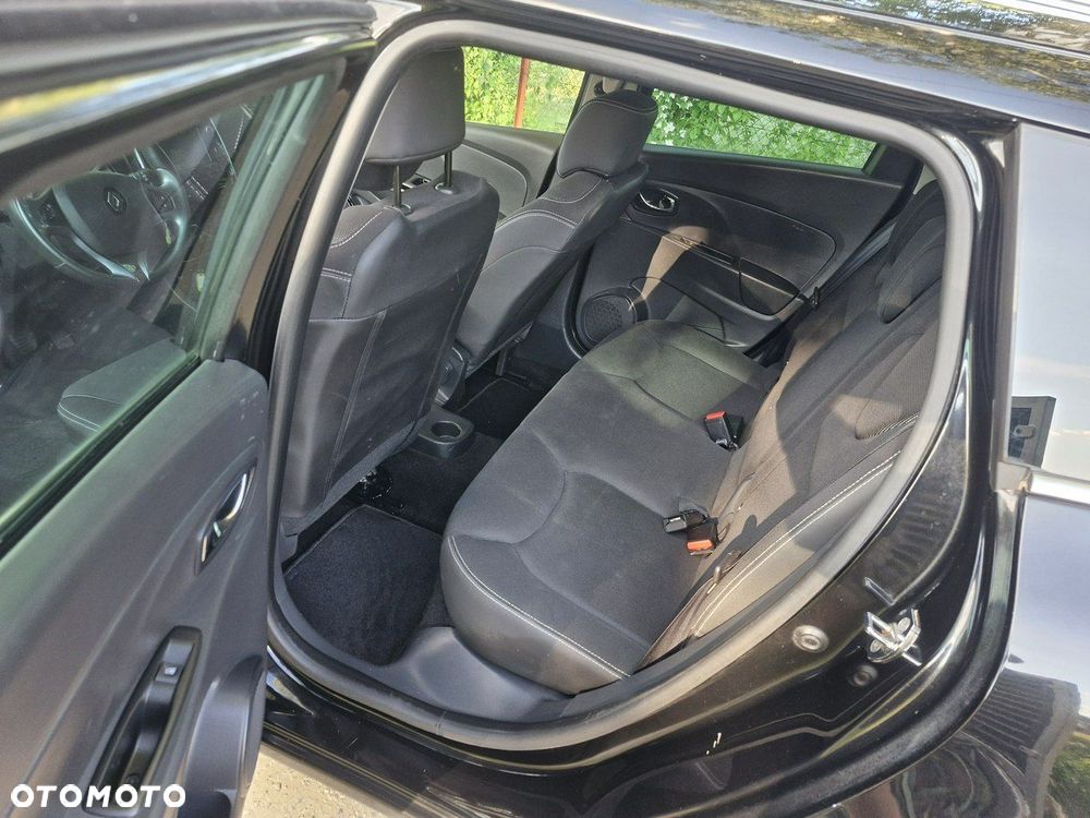 Renault Clio - 7