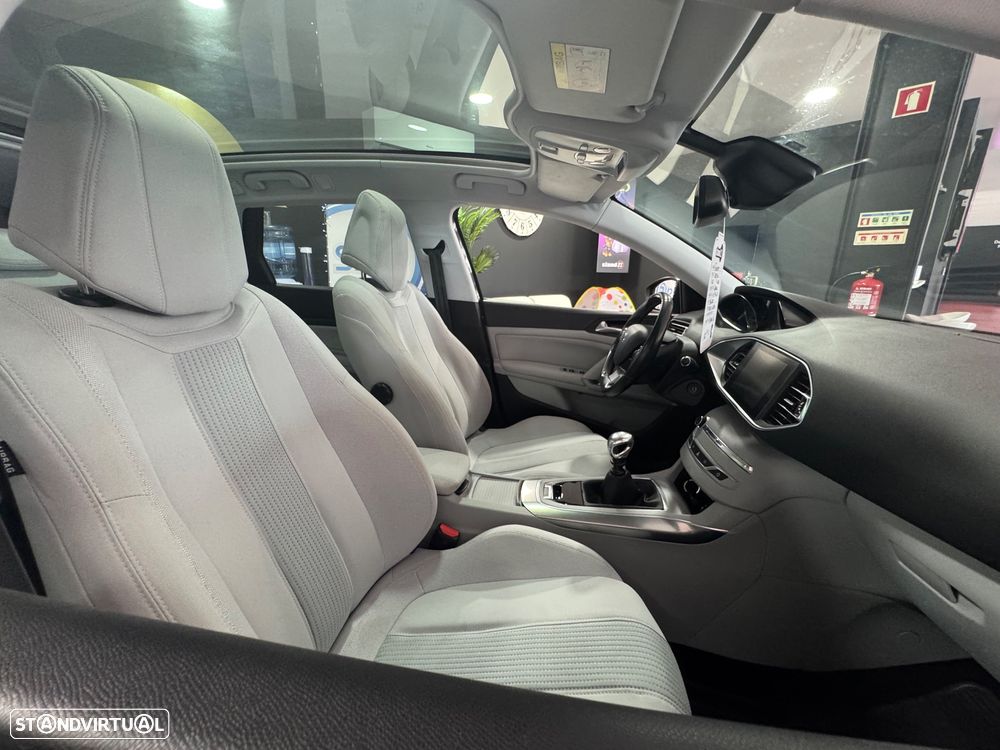 Peugeot 308 SW 1.6 e-HDi Allure - 19