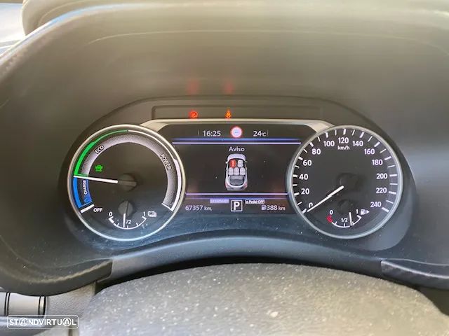 Nissan Juke 1.6 Hybrid Tekna - 24