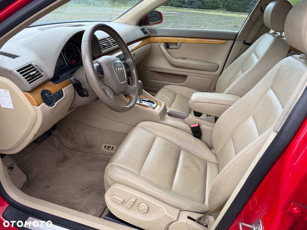 Audi A4 2.0 T FSI quattro tiptronic - 9