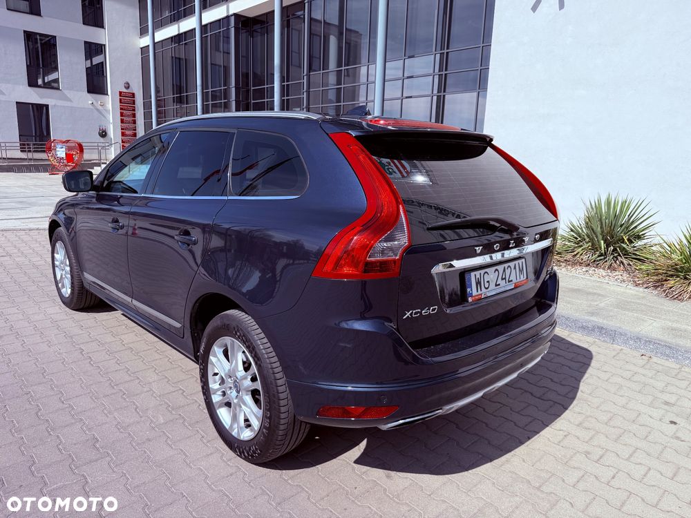 Volvo XC 60 D5 AWD Geartronic Summum - 11