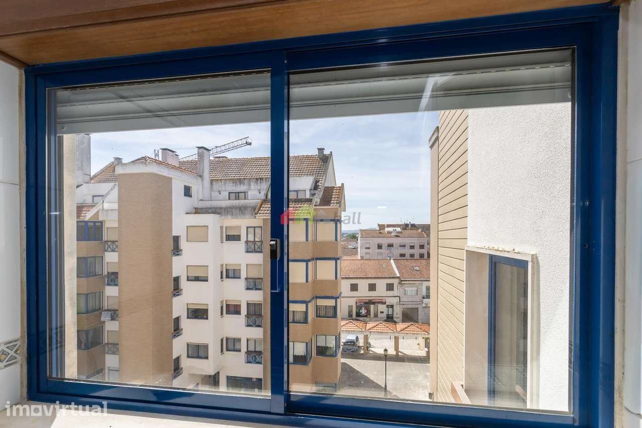 T4 Duplex com Terraço, parqueamento e Garagem Box - Grande imagem: 5/58