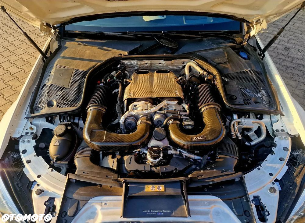 Mercedes-Benz Klasa C AMG 63 Coupe S AMG Speedshift 7G-MCT - 38