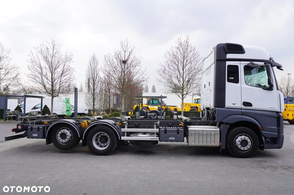 Mercedes-Benz Actros 2540 6x2 / 40 tys. km! / Kabina 5 siedzeń! / BDF / 6 sztuk - 9