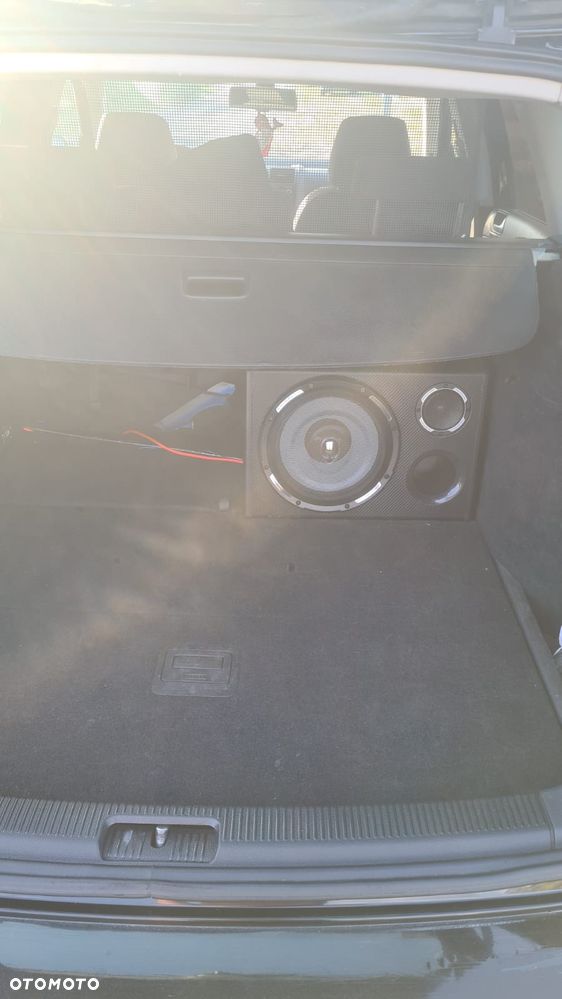 Volkswagen Golf - 6