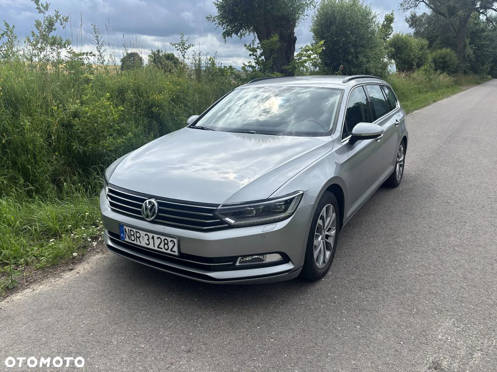Volkswagen Passat - 4