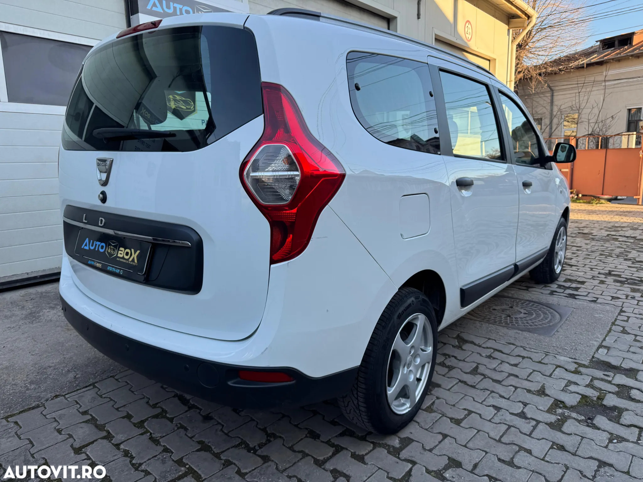 Dacia Lodgy 1.5 Blue dCi Laureate - 13