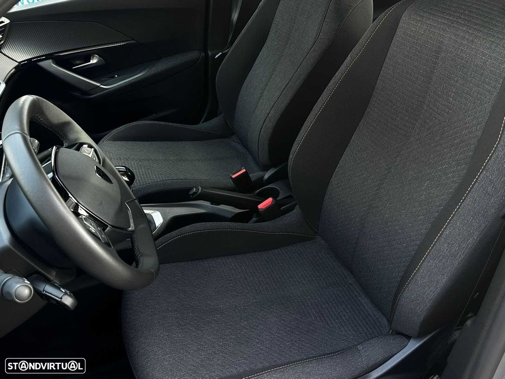 Peugeot 2008 1.2 Style - 12