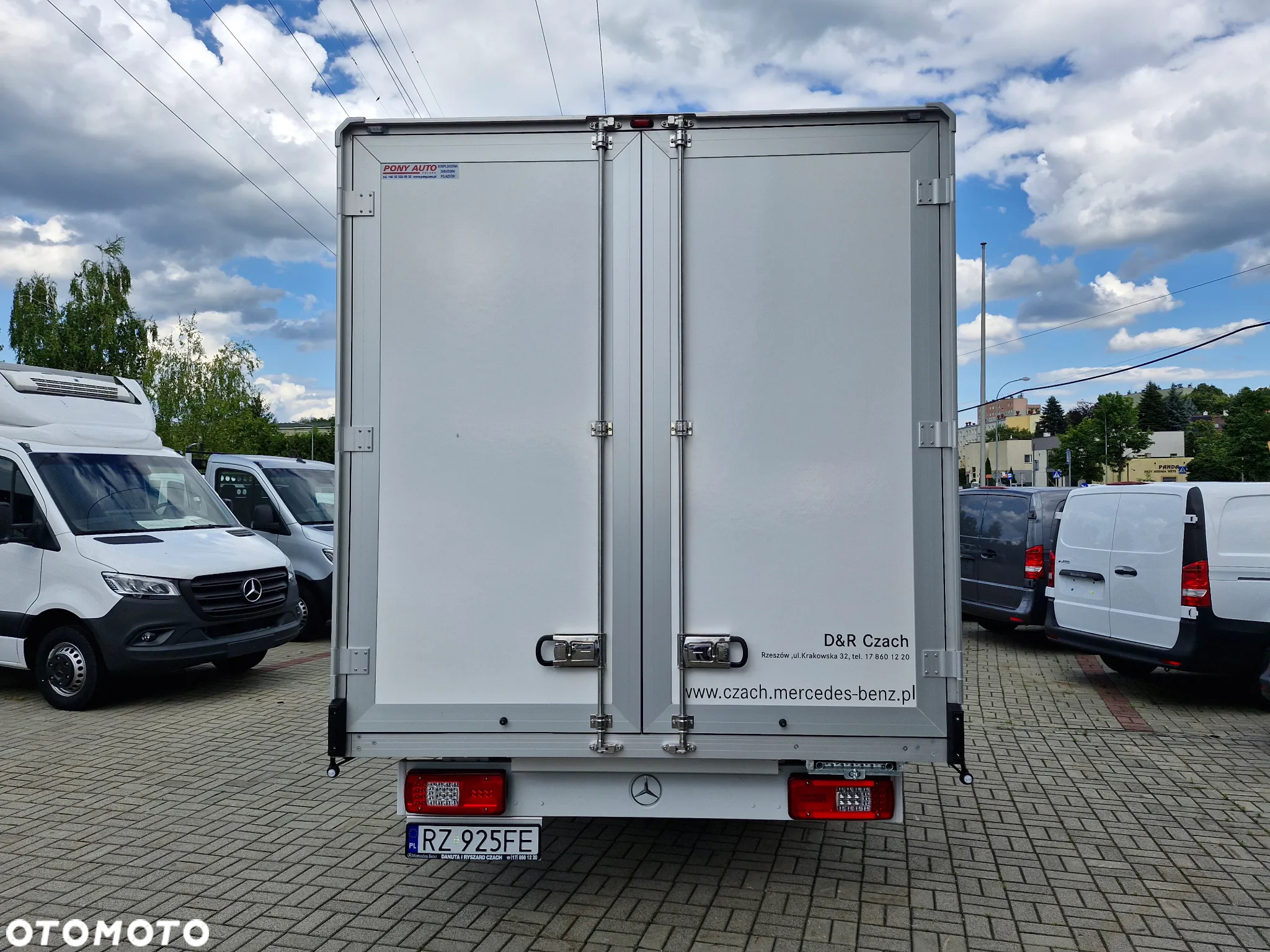 Mercedes-Benz Sprinter - 5
