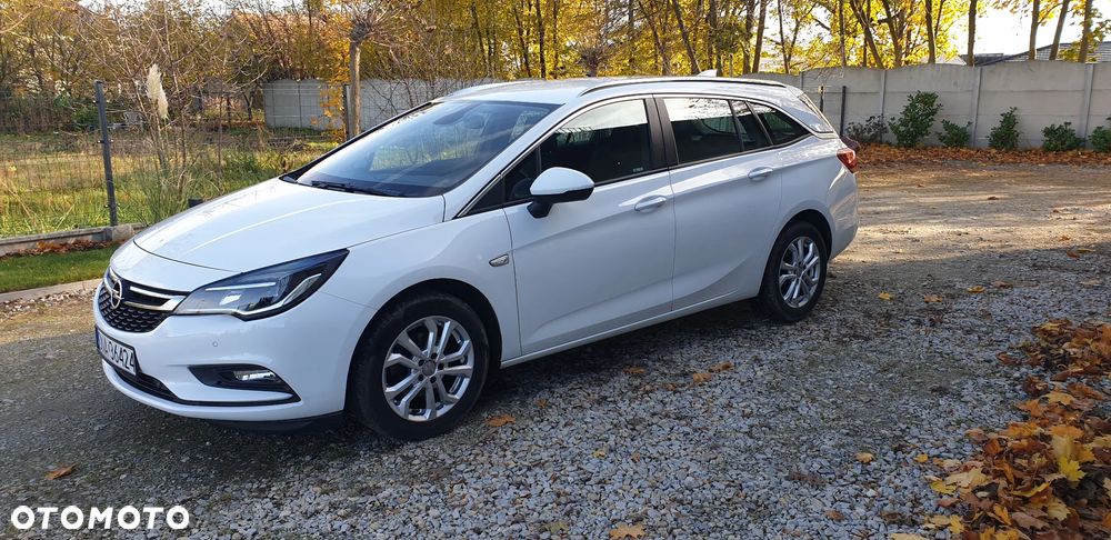Opel Astra 1.6 CDTI Sports Tourer Active - 11