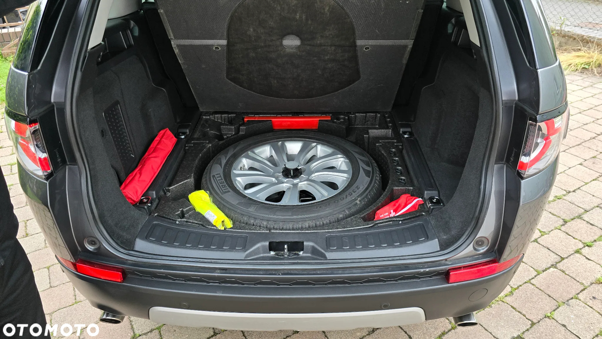 Land Rover Discovery Sport 2.0 D180 R-Dynamic HSE - 20