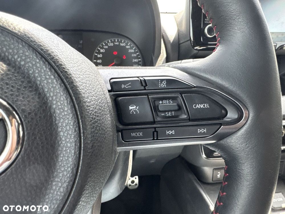 Toyota Yaris - 25
