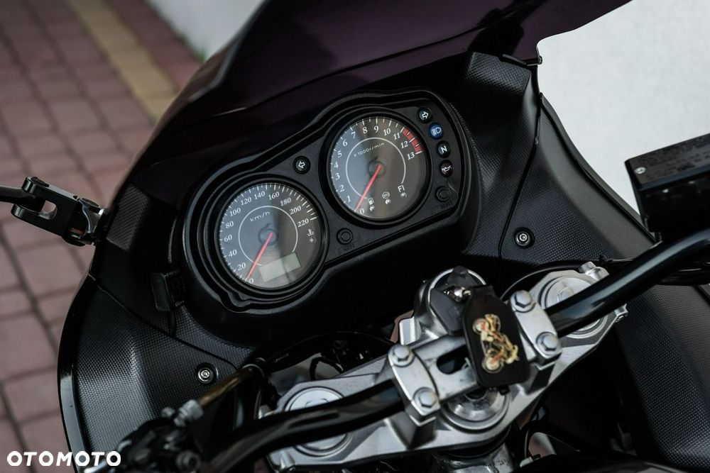 Kawasaki ER - 8