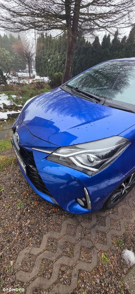 Toyota Yaris Hybrid 100 Dynamic EU6 - 10