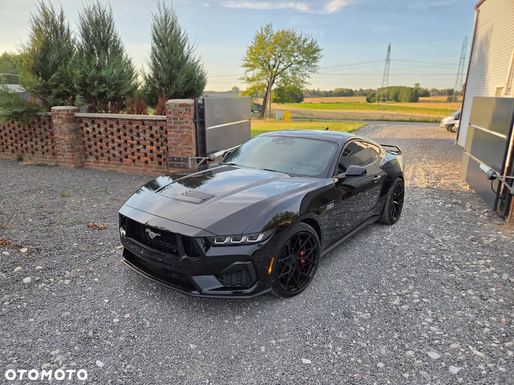 Ford Mustang - 16