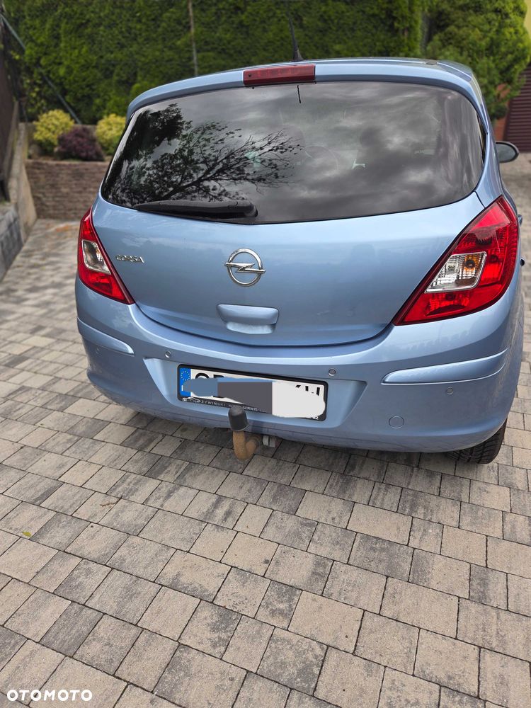 Opel Corsa 2013 photo 2