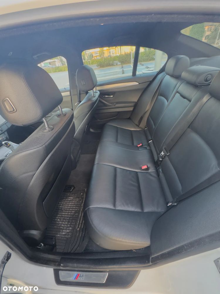 BMW Seria 5 520d xDrive - 22