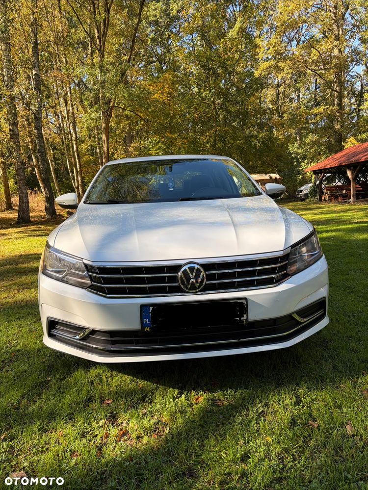 Volkswagen Passat - 16