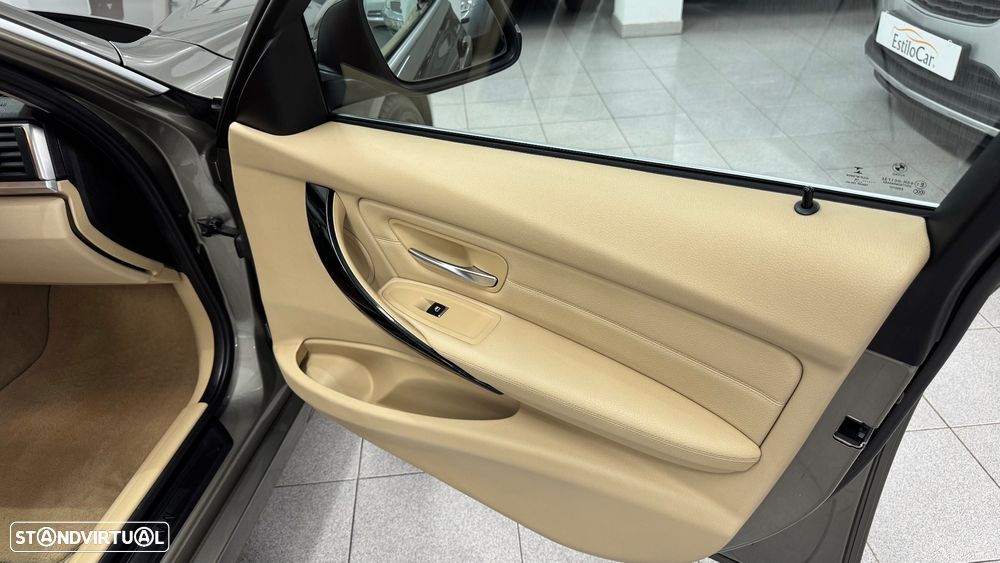 BMW 316 d Auto Line Sport - 32