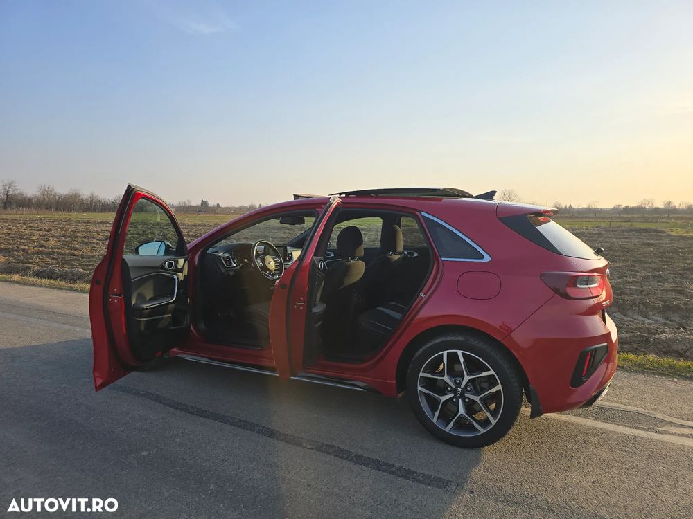 Kia Ceed 1.5 T-GDI MHEV 7DCT GT Line - 4