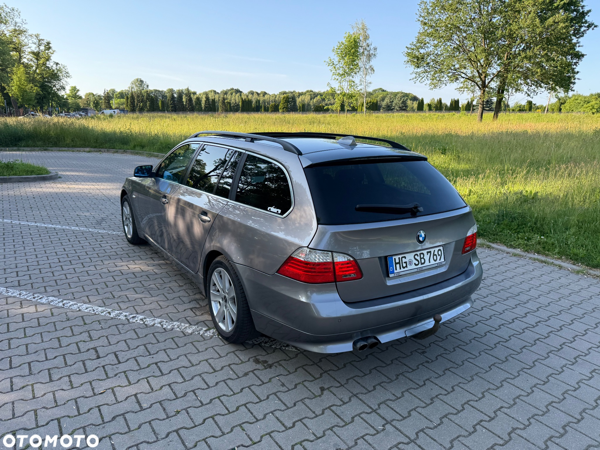 BMW Seria 5 525xd Touring - 9
