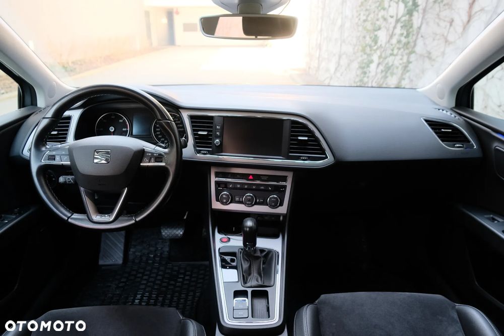 Seat Leon 2.0 TDI Xcellence S&S DSG - 14