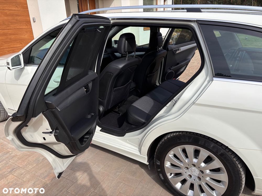 Mercedes-Benz Klasa C 280 7G-TRONIC Avantgarde Sport Edition - 10