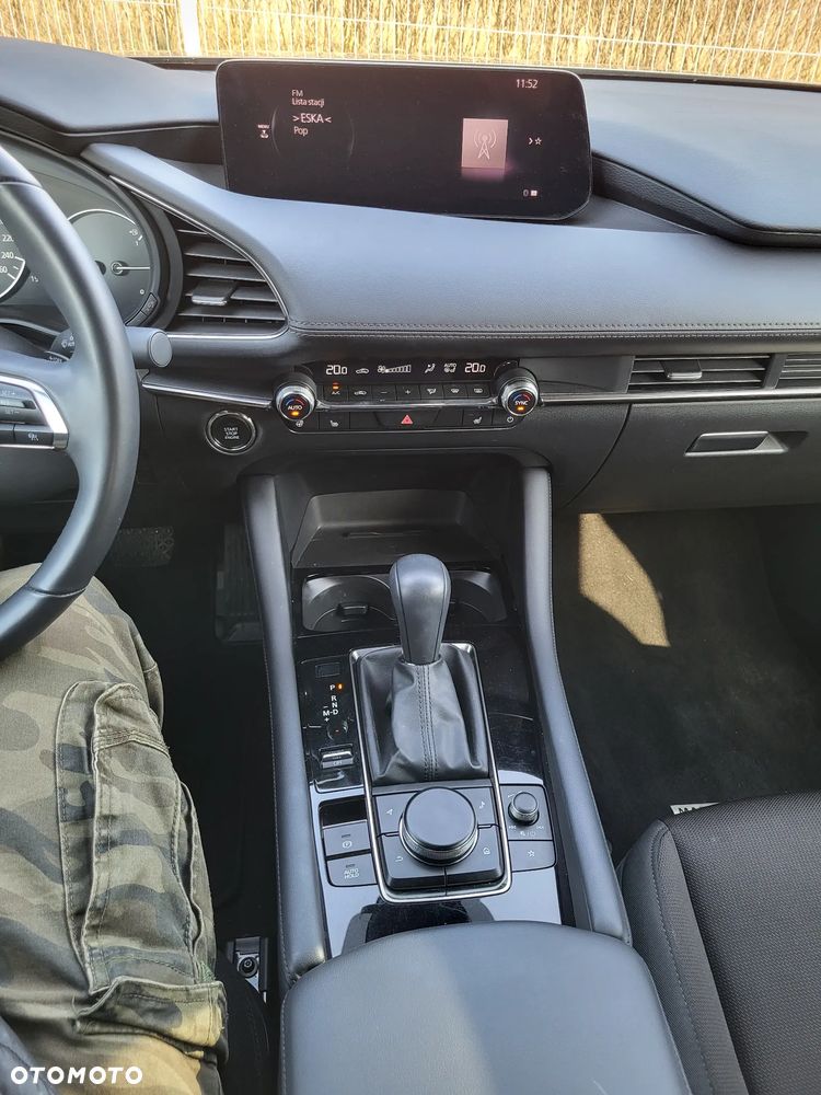 Mazda 3 2.0 mHEV Hikari - 7