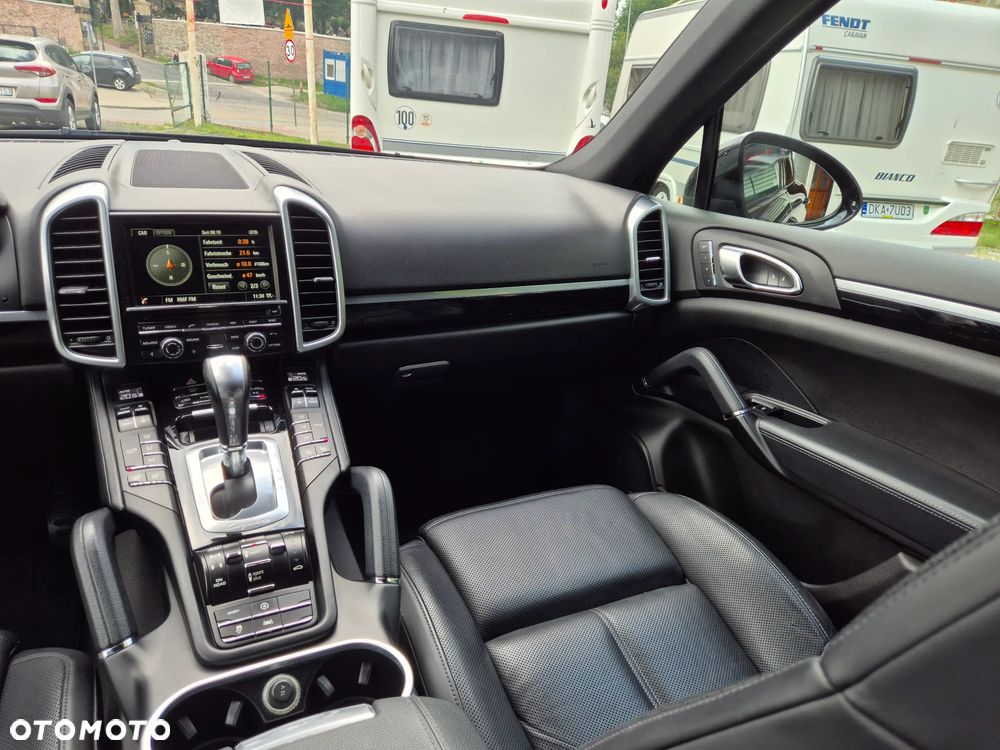 Porsche Cayenne Diesel Platinum Edition - 28