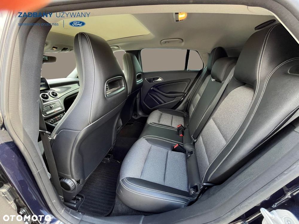 Mercedes-Benz CLA 180 7G-DCT UrbanStyle Edition - 15