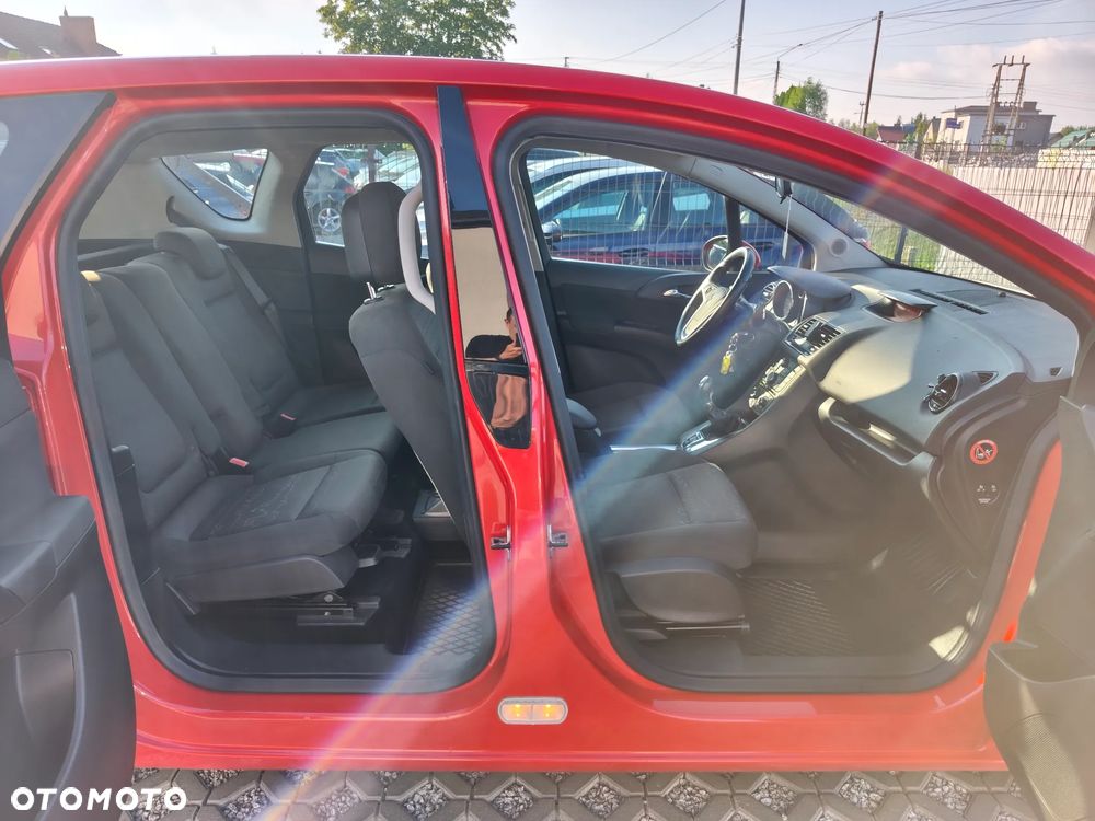 Opel Meriva - 17