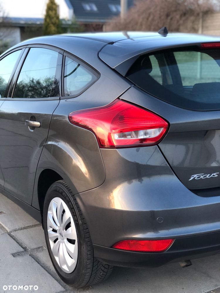 Ford Focus 1.5 EcoBlue STart-Stopp-System TITANIUM X - 11