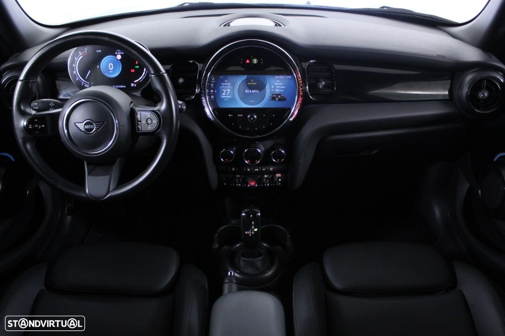 MINI 5 Portas Cooper Classic Auto - 18