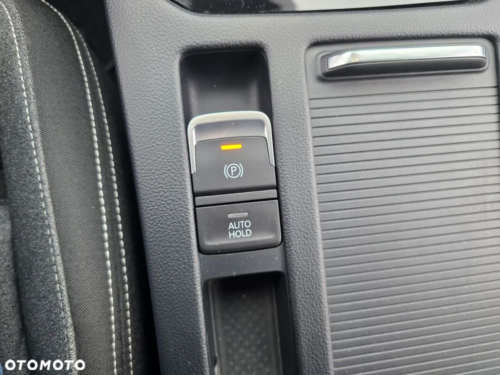 Volkswagen Passat - 36