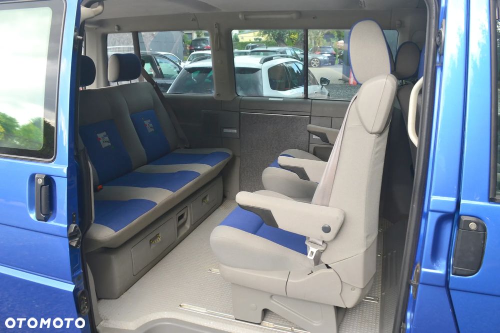 Volkswagen Multivan Standard - 16