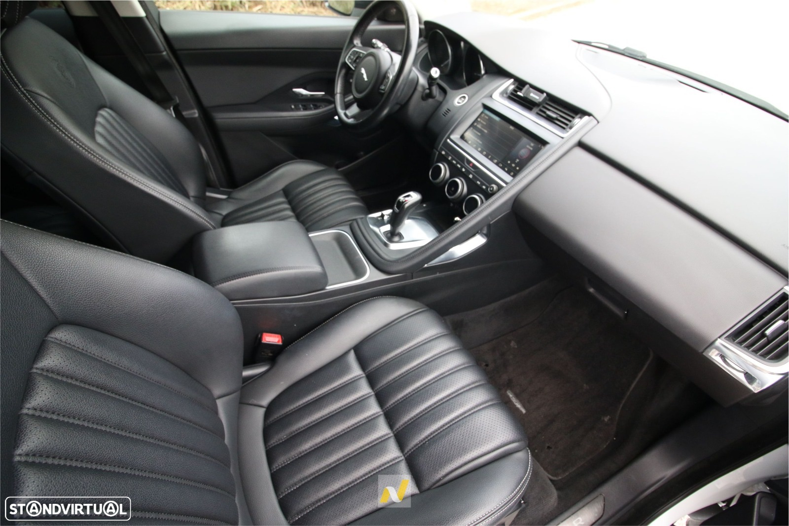 Jaguar E-Pace 2.0 i4D R-Dynamic S AWD Aut. - 12
