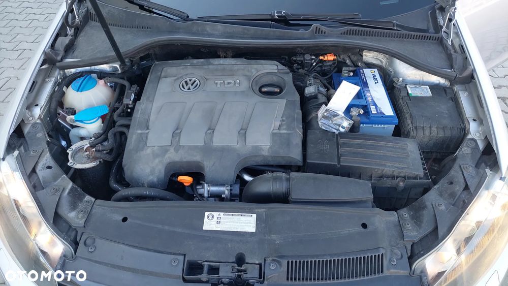 Volkswagen Golf 1.6 TDI Highline - 13