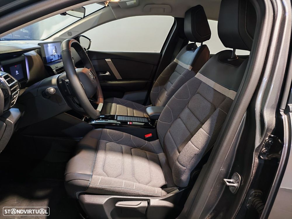 Citroën C4 X 1.2 PureTech Plus EAT8 - 8