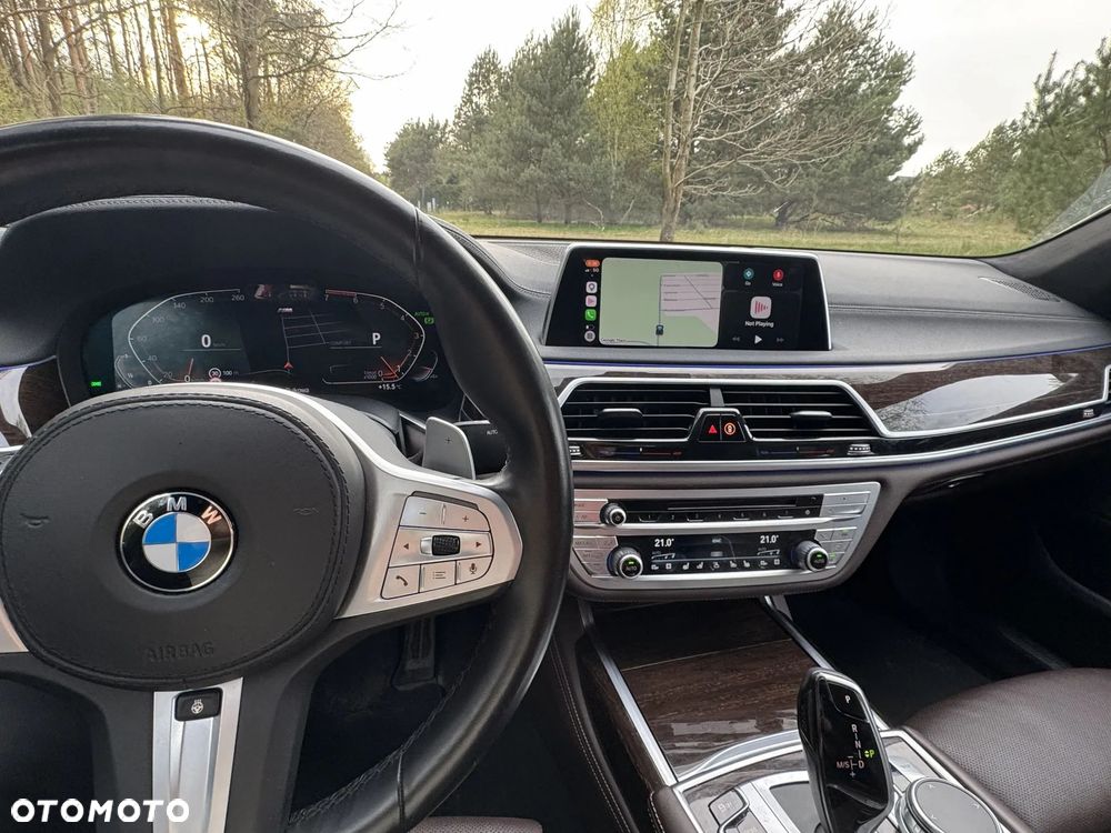 BMW Seria 7 750i xDrive - 7