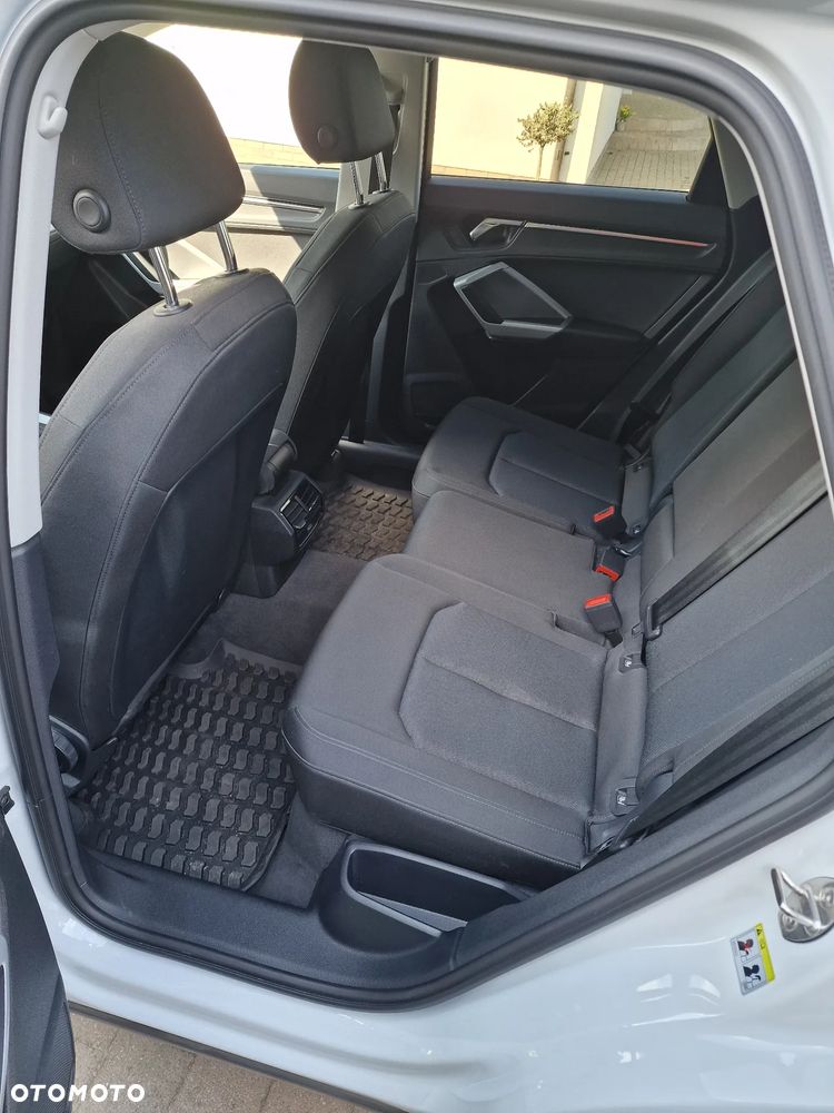 Audi Q3 35 TFSI S tronic - 11