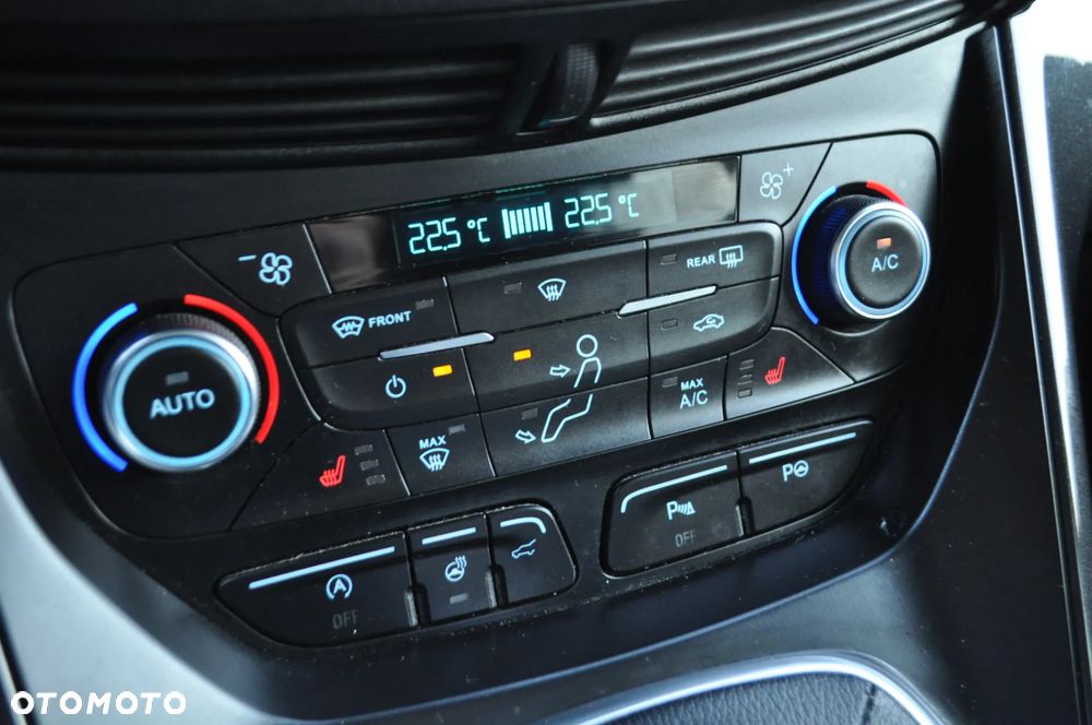 Ford Kuga 2.0 TDCi AWD Titanium - 31